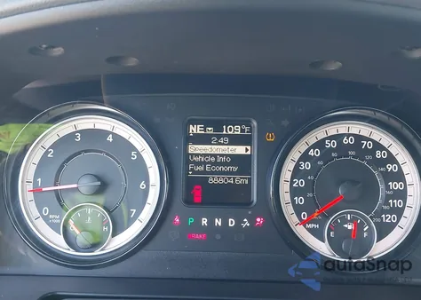 2018 Ram 1500 Slt 4X2 6'4 Box z USA, uszkodzony, nr VIN 1C6RR6GT4JS143143